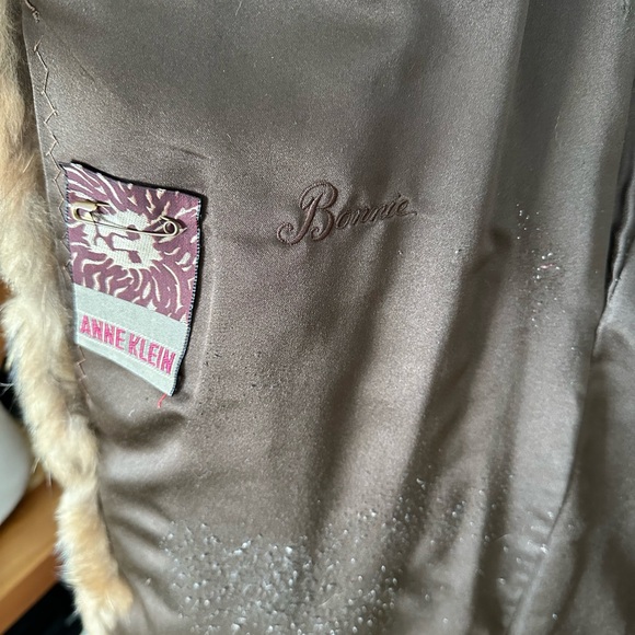 Authentic fur coat - Picture 14 of 14